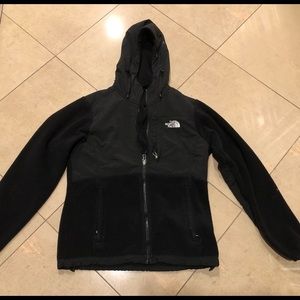 Woman’s north face jacket